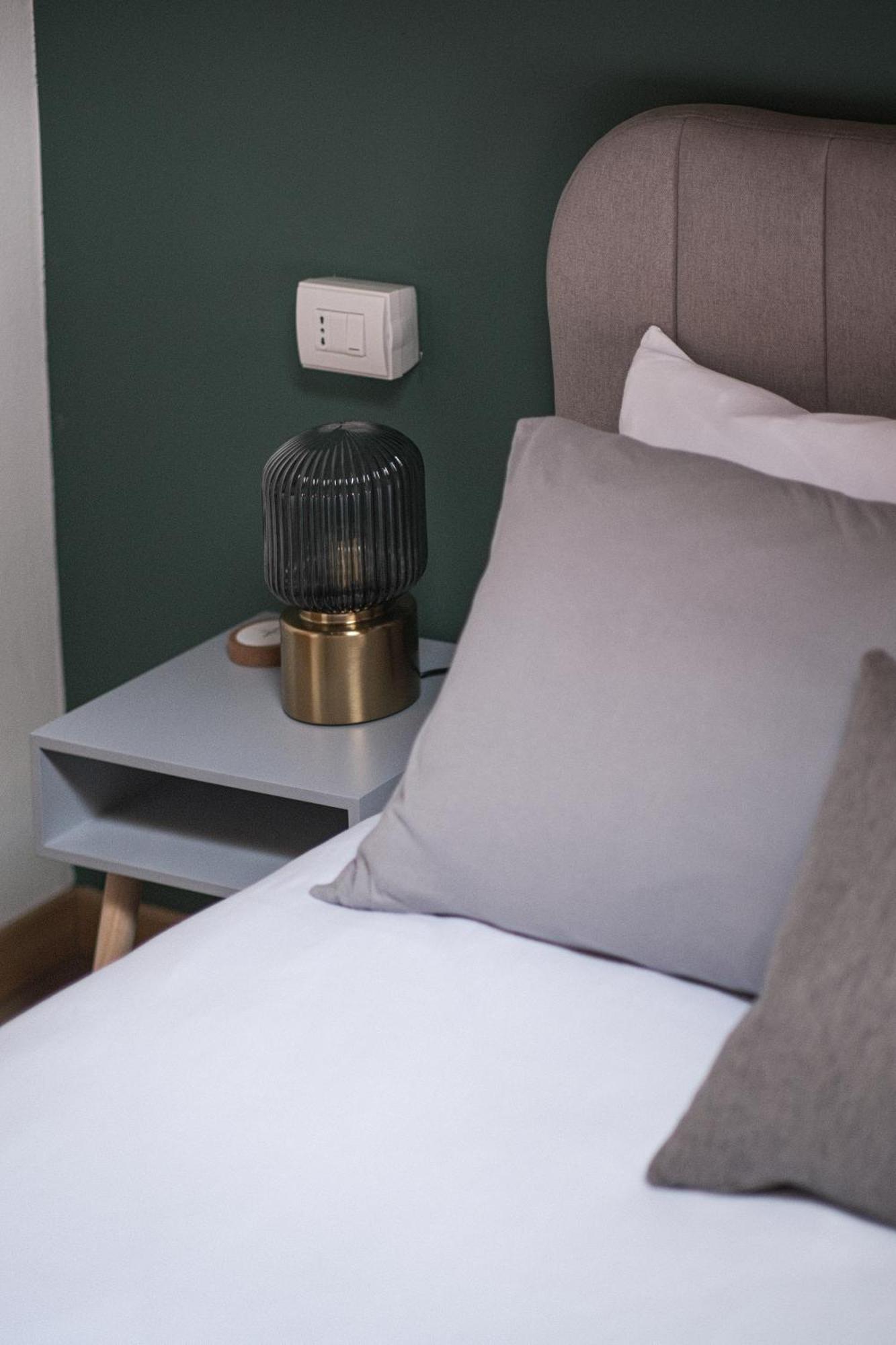 Charmescape Oldtown - 6 Min Walk To Berninaexpress Apartment Tirano Luaran gambar