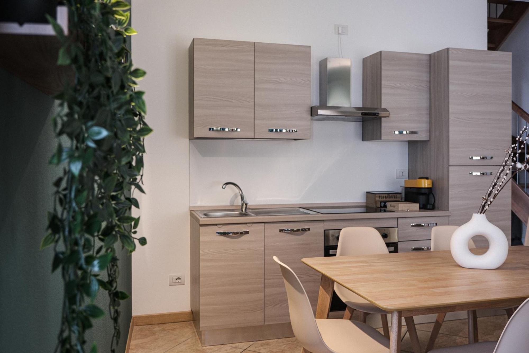 Charmescape Oldtown - 6 Min Walk To Berninaexpress Apartment Tirano Luaran gambar