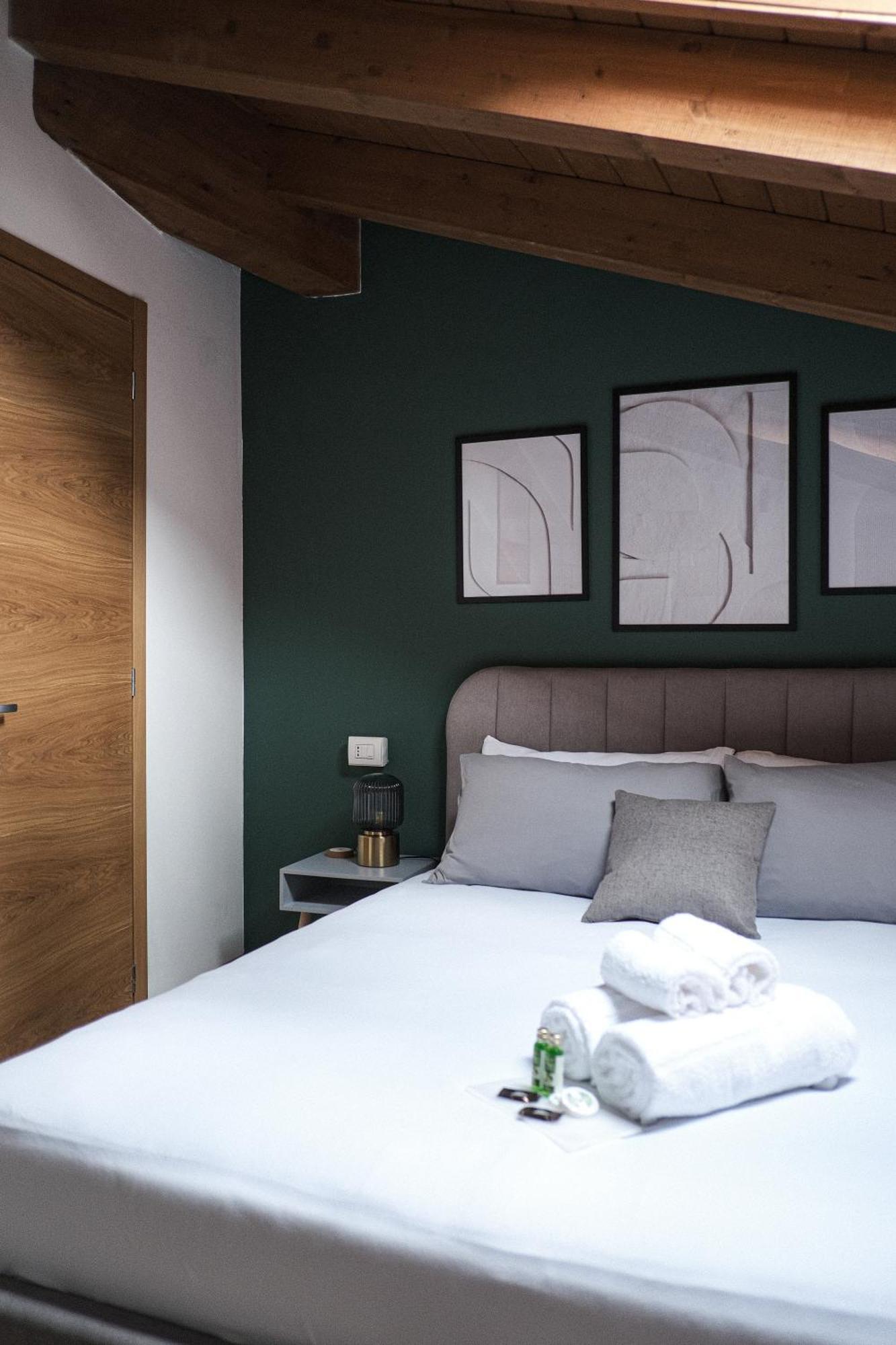 Charmescape Oldtown - 6 Min Walk To Berninaexpress Apartment Tirano Luaran gambar